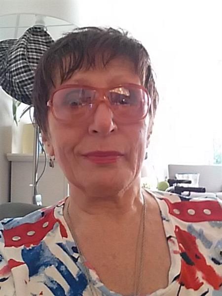 Grote foto vrouw 70 zoekt man voor reis naarmoskou 2025 jaar contacten en berichten reisgenoten