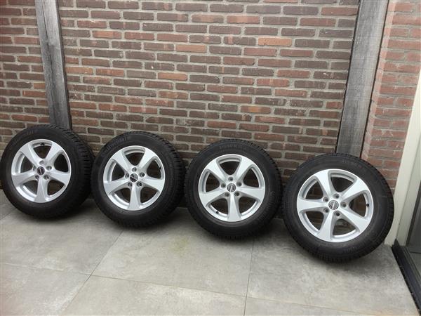 Grote foto set borbet velgen met winterbanden 215 60 r16 auto onderdelen banden en velgen