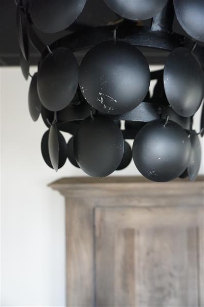 Grote foto hanglamp zwart schijfjes tweede kansje huis en inrichting woningdecoratie