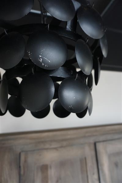 Grote foto hanglamp zwart schijfjes tweede kansje huis en inrichting woningdecoratie