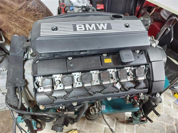 Grote foto motorblok met autom.bak bww 320i vanos 150 pk auto onderdelen motor en toebehoren