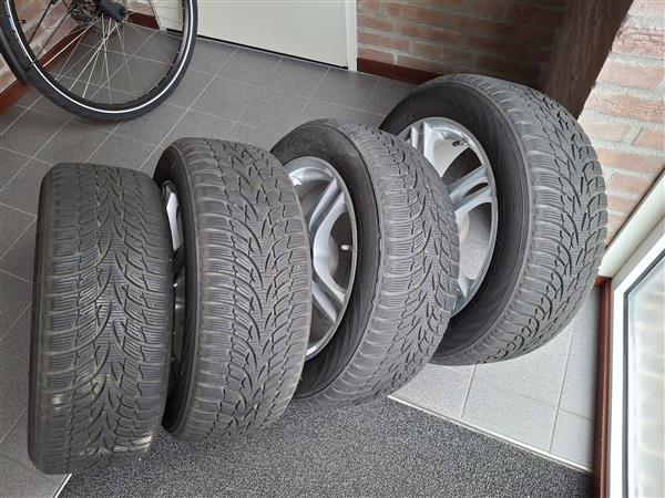 Grote foto winterbanden auto onderdelen banden en velgen