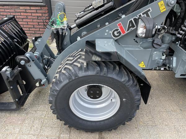 Grote foto giant g2700 hd x tra cabine minishovel nieuw 820 lease agrarisch shovels
