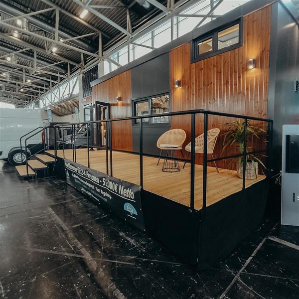 Grote foto verplaatsbare terras podiumdelen caravans en kamperen caravan