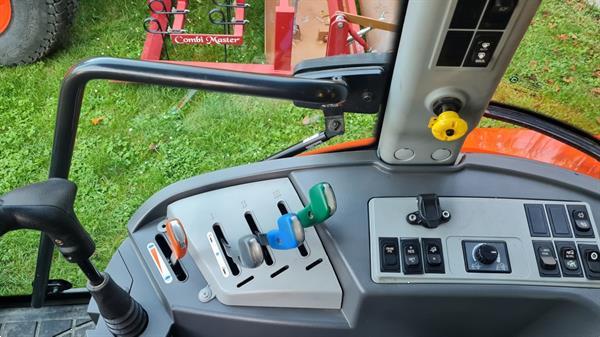 Grote foto kioti nx 6010 hst in nieuw staat met 430 uren uit voorraad leverbaar agrarisch tractoren