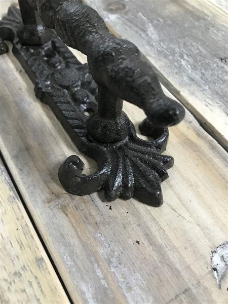 Grote foto deur handvat versierde ijzeren greep trekhendel antiek look doe het zelf en verbouw materialen en producten