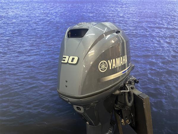 Grote foto yamaha 30 pk buitenboordmotor artikel nr 5044 nieuw staat. watersport en boten buiten en binnenboordmotoren