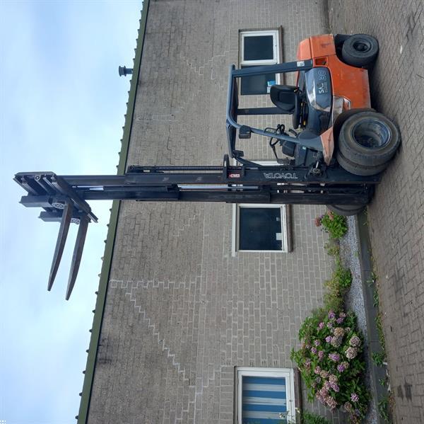 Grote foto toyota 02 7fdf30 triplo 4 5 m vorkenspreider shift agrarisch heftrucks