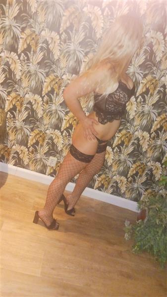 Grote foto nederlandse pornoster is super heet en nat erotiek erotische massages