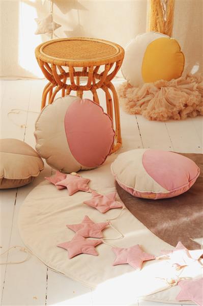 Grote foto fluwelen slinger met sterren soft pink dust sterren soft pink kinderen en baby complete kinderkamers