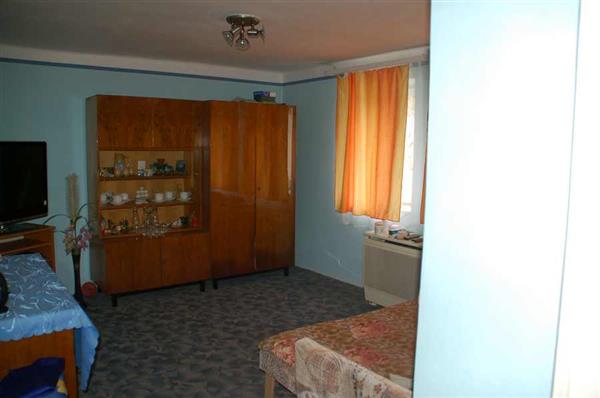 Grote foto woning in kunsz ll s met 25.000 m2 grond. huizen en kamers bestaand europa