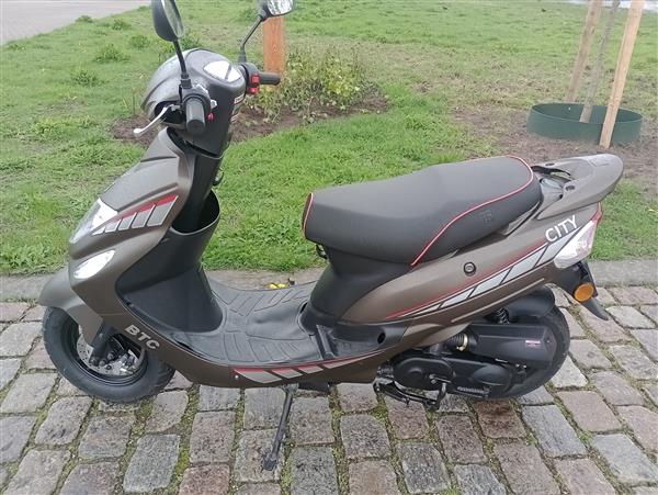Grote foto scooter btc city te koop fietsen en brommers overige merken