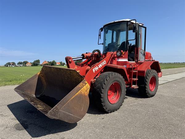 Grote foto fiat hitachi w110 agrarisch shovels