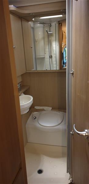 Grote foto b rstner nexxo t 569 compact euro 5 570cm lang caravans en kamperen campers