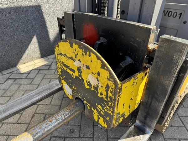 Grote foto tapijtdoorn heftruck fem 3 doe het zelf en verbouw aanbouwdelen