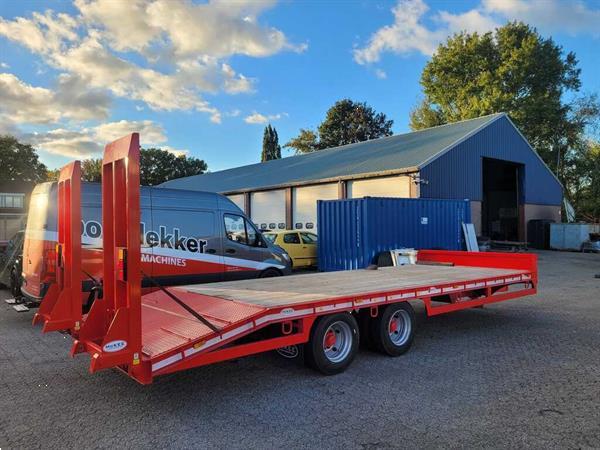 Grote foto mckee oprijwagen 16 tons en 10 tons nieuw overjarig doe het zelf en verbouw trailers