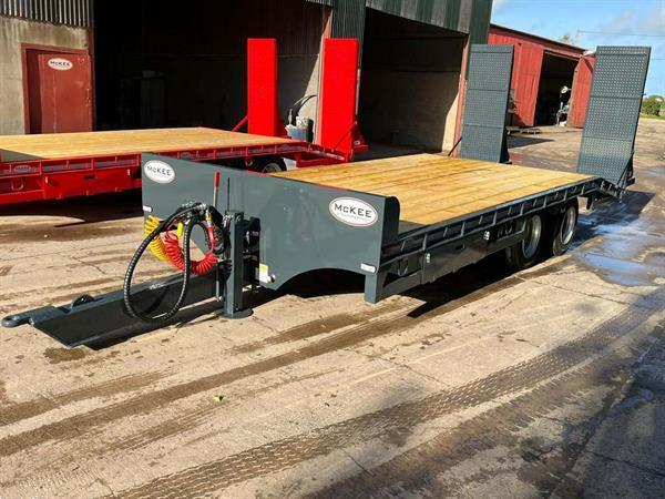 Grote foto mckee oprijwagen 16 tons en 10 tons nieuw overjarig doe het zelf en verbouw trailers