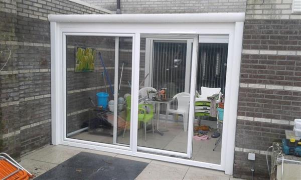 Grote foto voorraad kantel schuifpuien wit kunststof doe het zelf en verbouw kozijnen en schuifpuien