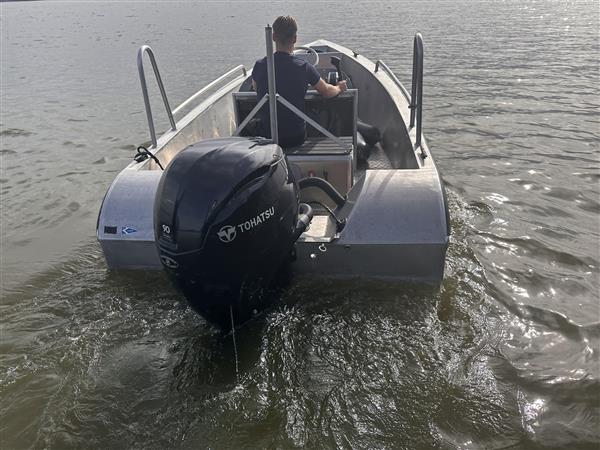 Grote foto alumunium console boot custom build tohatsu 90 pk watersport en boten motorboten en jachten