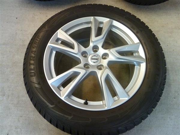 Grote foto originele volvo xc40 set winterbanden auto onderdelen banden en velgen