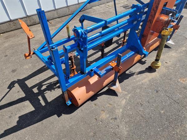 Grote foto desmyter preiponsmachine met 5 rijen agrarisch zaaimachines