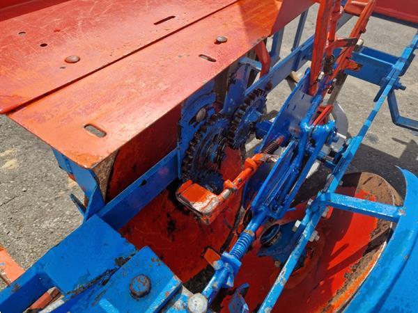Grote foto desmyter plantmachine met 2 rijen agrarisch zaaimachines