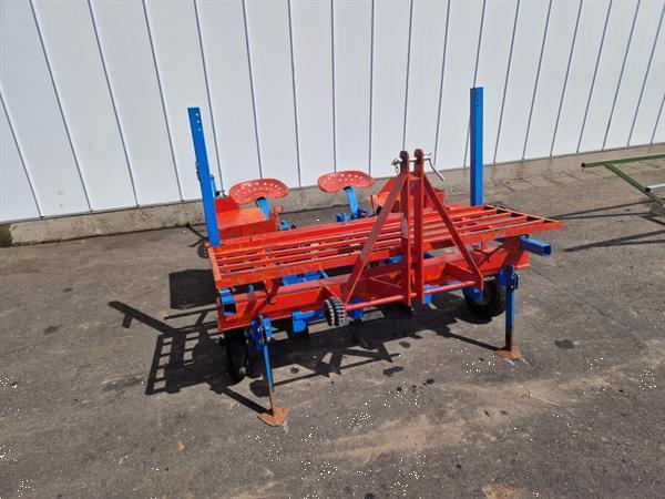 Grote foto desmyter plantmachine met 2 rijen agrarisch zaaimachines