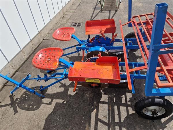 Grote foto desmyter plantmachine met 2 rijen agrarisch zaaimachines