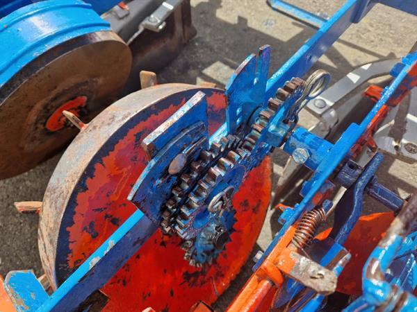 Grote foto desmyter plantmachine met 2 rijen agrarisch zaaimachines