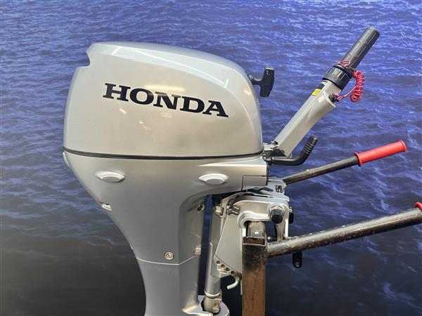 Grote foto honda 20 pk buitenboordmotor artnr 0518 nog als nieuw watersport en boten buiten en binnenboordmotoren