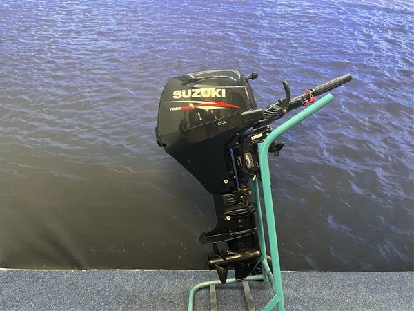 Grote foto suzuki 9.9 pk buitenboordmotor artikel nummer 0358 watersport en boten buiten en binnenboordmotoren
