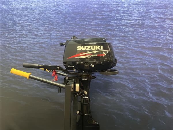 Grote foto suzuki 5 pk buitenboordmotor artnr. 3217 langstaart nog als watersport en boten buiten en binnenboordmotoren