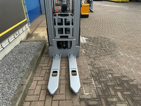 Grote foto vs 21803 elektrische triplex stapelaar still exv sf16 4.266mm bj2019 doe het zelf en verbouw hefwerktuigen