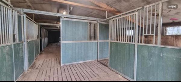 Grote foto paardenboxen agrarisch stallen