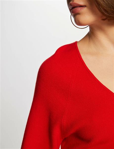 Grote foto long sleeved jumper v neck 242 mpanda red kleding dames overige kledingstukken