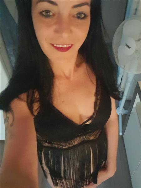 Grote foto geile halfbloed sletje wil jouw pik erotiek escort service