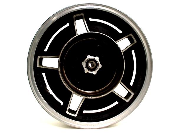 Grote foto yamaha xj 700 maxim x 1986 43h6 achtervelg motoren overige accessoires