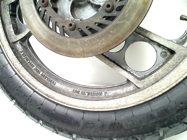Grote foto yamaha xj 900 43h6 achtervelg motoren overige accessoires