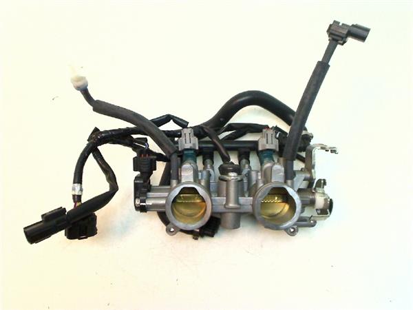 Grote foto yamaha mt 07 2014 2015 43ae gasklephuis motoren overige accessoires