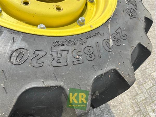 Grote foto bkt 340 85r28 en 280 85r20 agrimax rt855 29249 agrarisch wielen