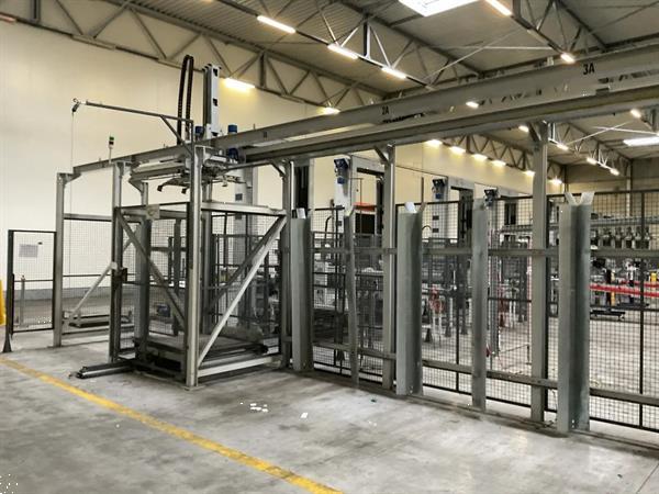 Grote foto sorma lege palletvoorraad met portaal en shuttle agrarisch tuinbouw