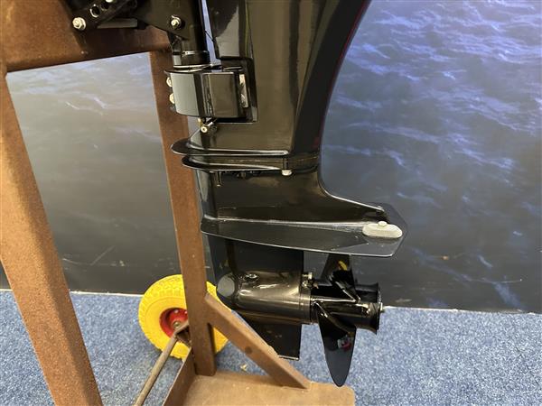 Grote foto suzuki 15 pk buitenboordmotor artikel nummer 2633 kortstaart watersport en boten buiten en binnenboordmotoren