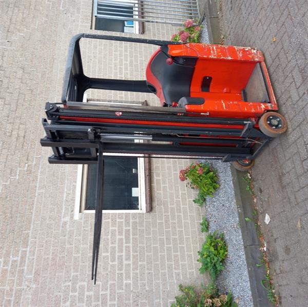 Grote foto linde e10 334 compact heftruck triplo 5 2 m shift agrarisch heftrucks