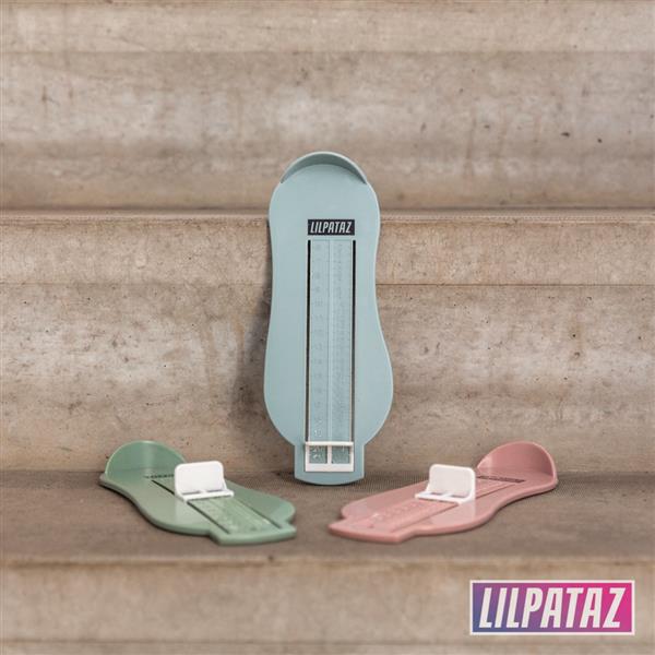 Grote foto mini me voetenmeter kindersneakers maat blauw kinderen en baby schoenen voor meisjes