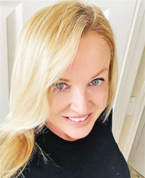Grote foto wij hoeven elkaar toch erotiek vrouw zoekt man