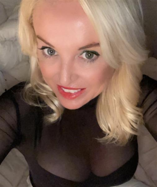 Grote foto wij hoeven elkaar toch erotiek vrouw zoekt man