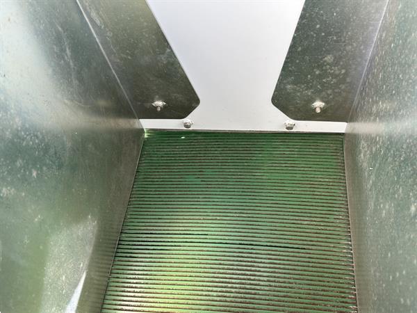 Grote foto visser vd 450 afstrooilijn voor trays agrarisch tuinbouw