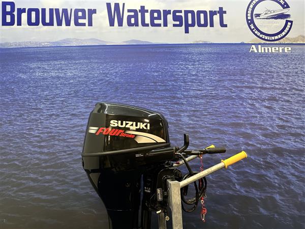 Grote foto suzuki 25 artikel nummer 2397 langstaart elektrische start watersport en boten buiten en binnenboordmotoren