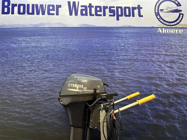 Grote foto yamaha 8 pk artikelnummer 7704 langstaart elektrische start watersport en boten buiten en binnenboordmotoren