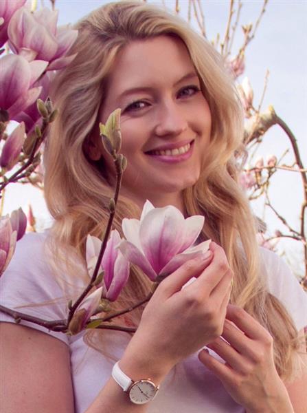 Grote foto zoek je een gezellige tevreden dame van 41 contacten en berichten vrouw zoekt man